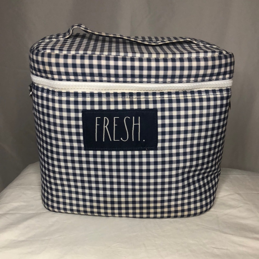 RAE DUNN “FRESH” insulated blue and white checkered lunch tote bag.